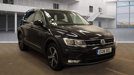 VOLKSWAGEN TIGUAN 2.0 TDI BlueMotion Tech SE Navigation DSG 4Motion Euro 6 (s/s) 5dr