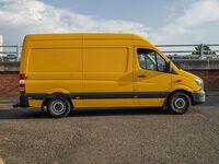 MERCEDES-BENZ SPRINTER