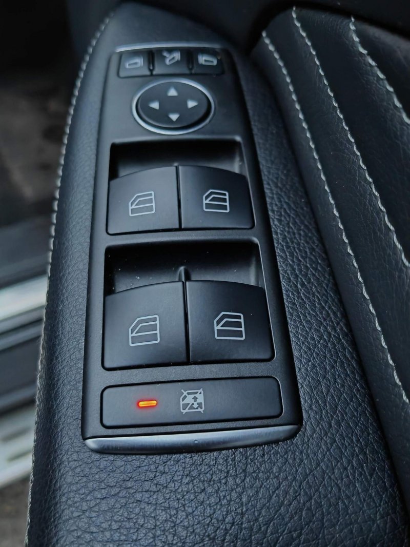 MERCEDES-BENZ M CLASS