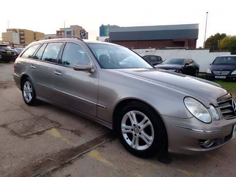 MERCEDES-BENZ E CLASS