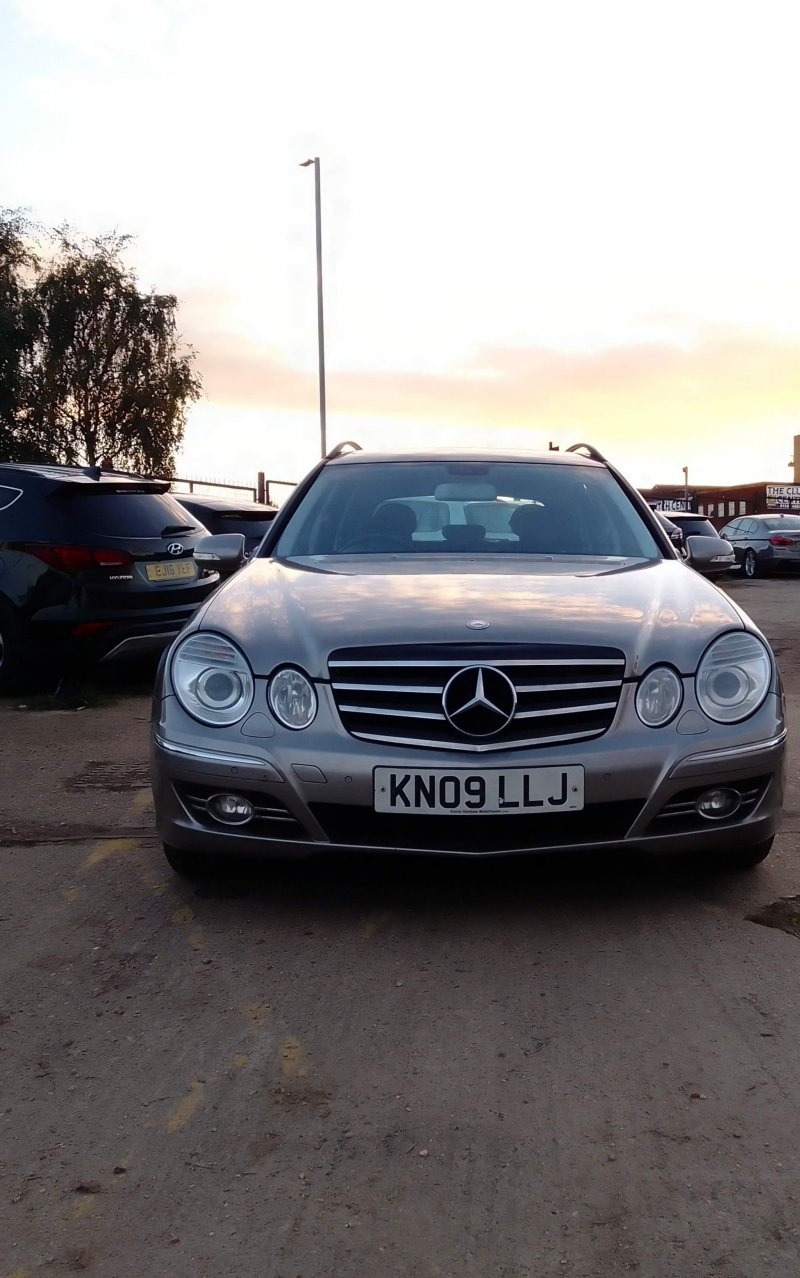 MERCEDES-BENZ E CLASS
