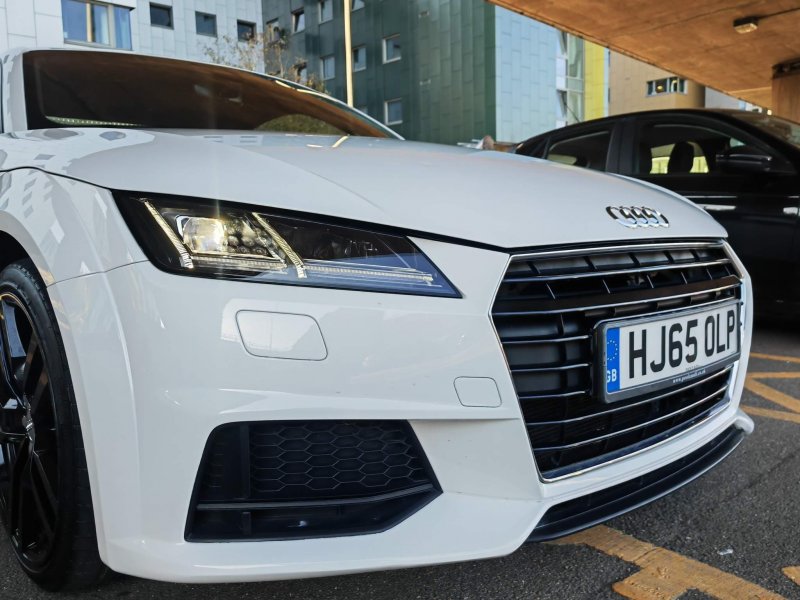 AUDI TT