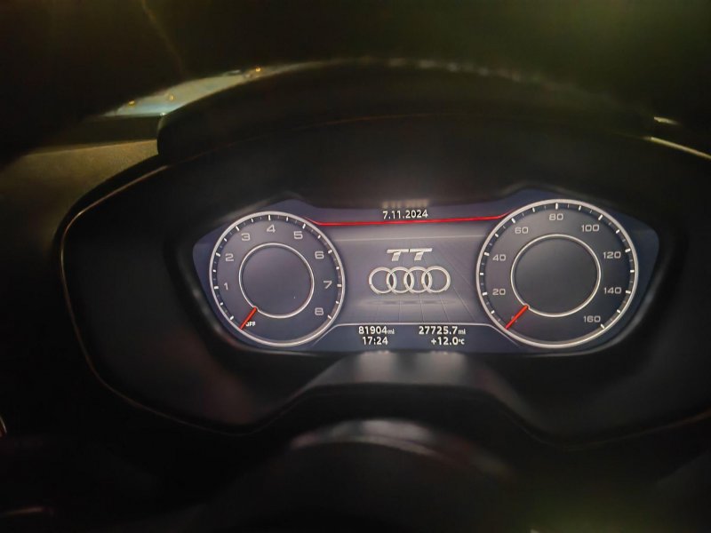 AUDI TT