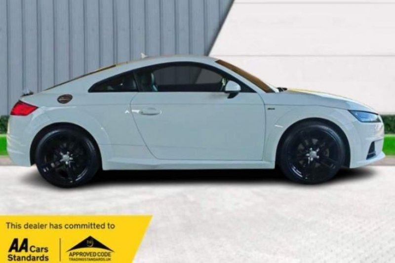AUDI TT