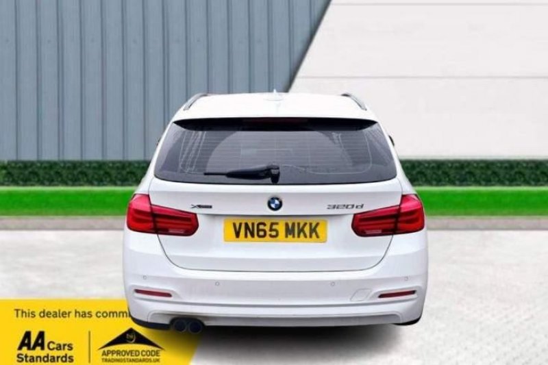 BMW 3 SERIES