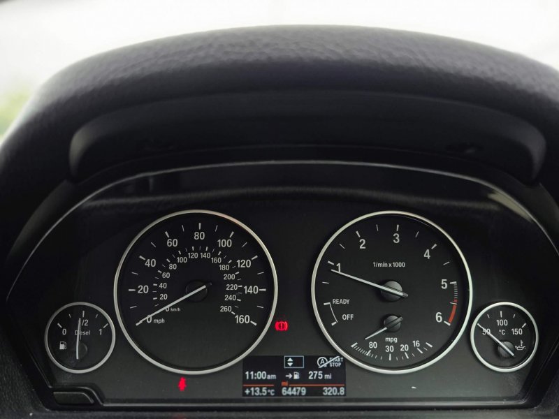 BMW 3 SERIES
