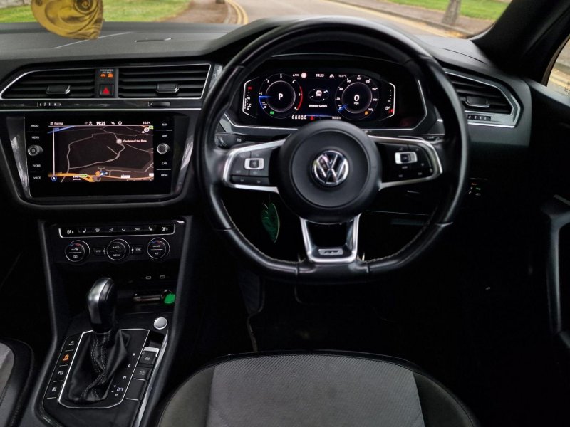 VOLKSWAGEN TIGUAN ALLSPACE