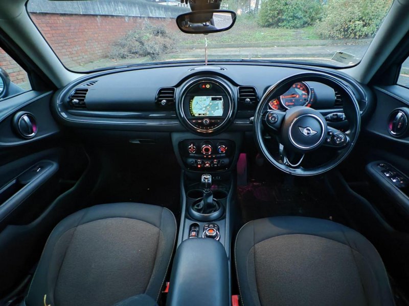 MINI CLUBMAN