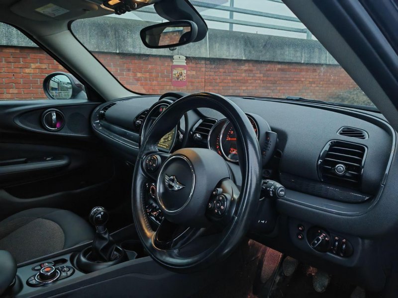 MINI CLUBMAN