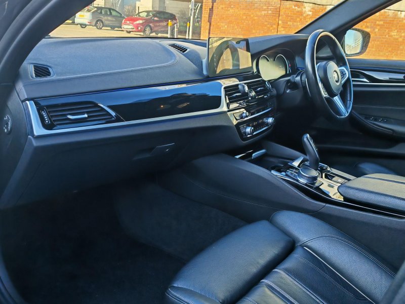 BMW 5 SERIES