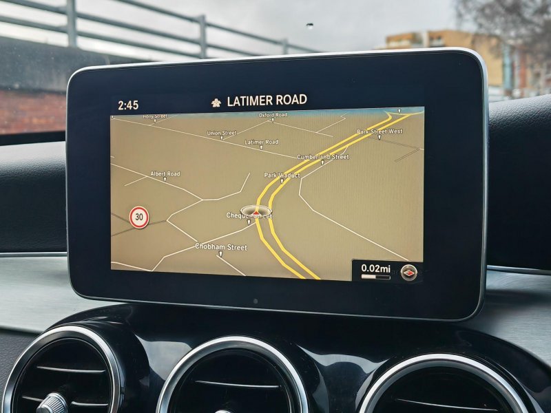 MERCEDES-BENZ C CLASS