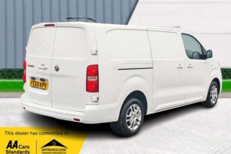 VAUXHALL VIVARO