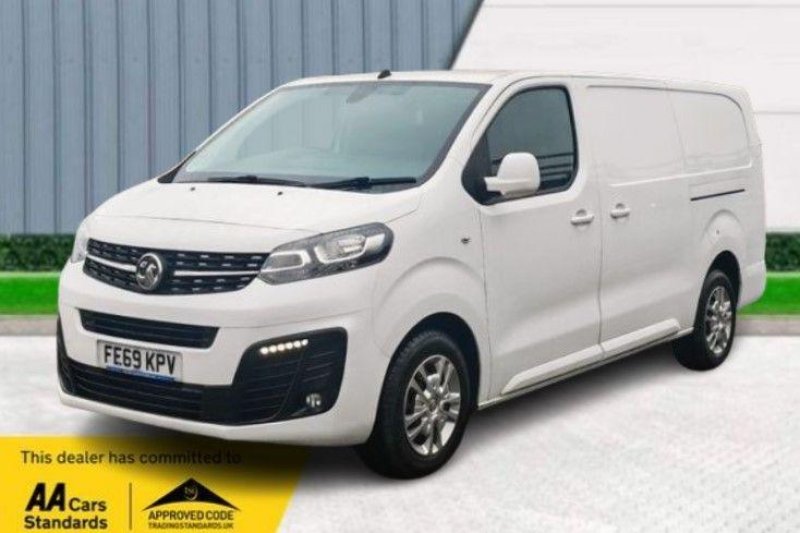 VAUXHALL VIVARO