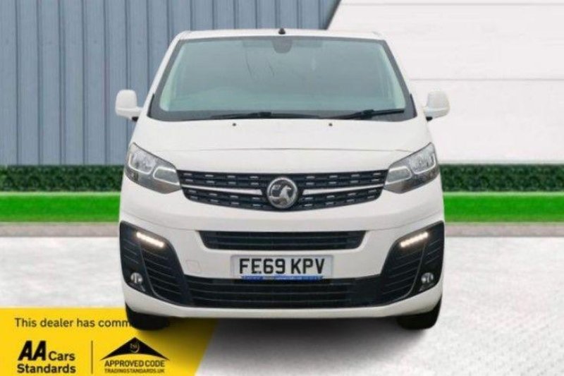 VAUXHALL VIVARO