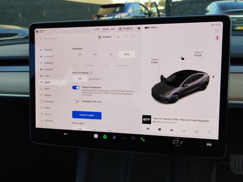 TESLA MODEL 3